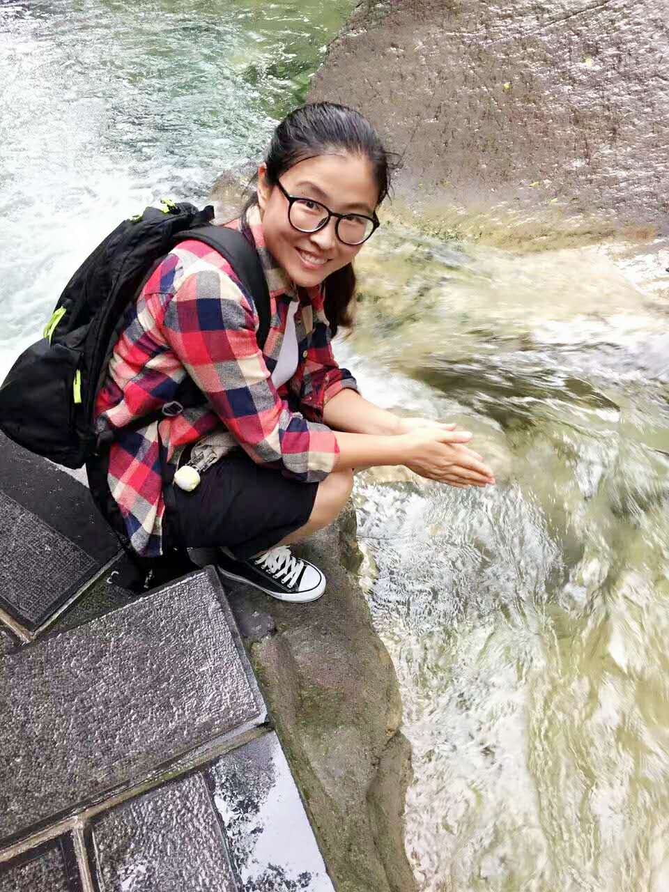 李青个人照片.jpg