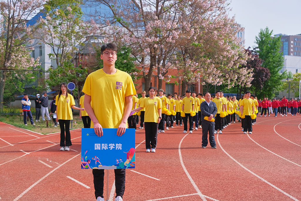 国际学院方队2.jpg