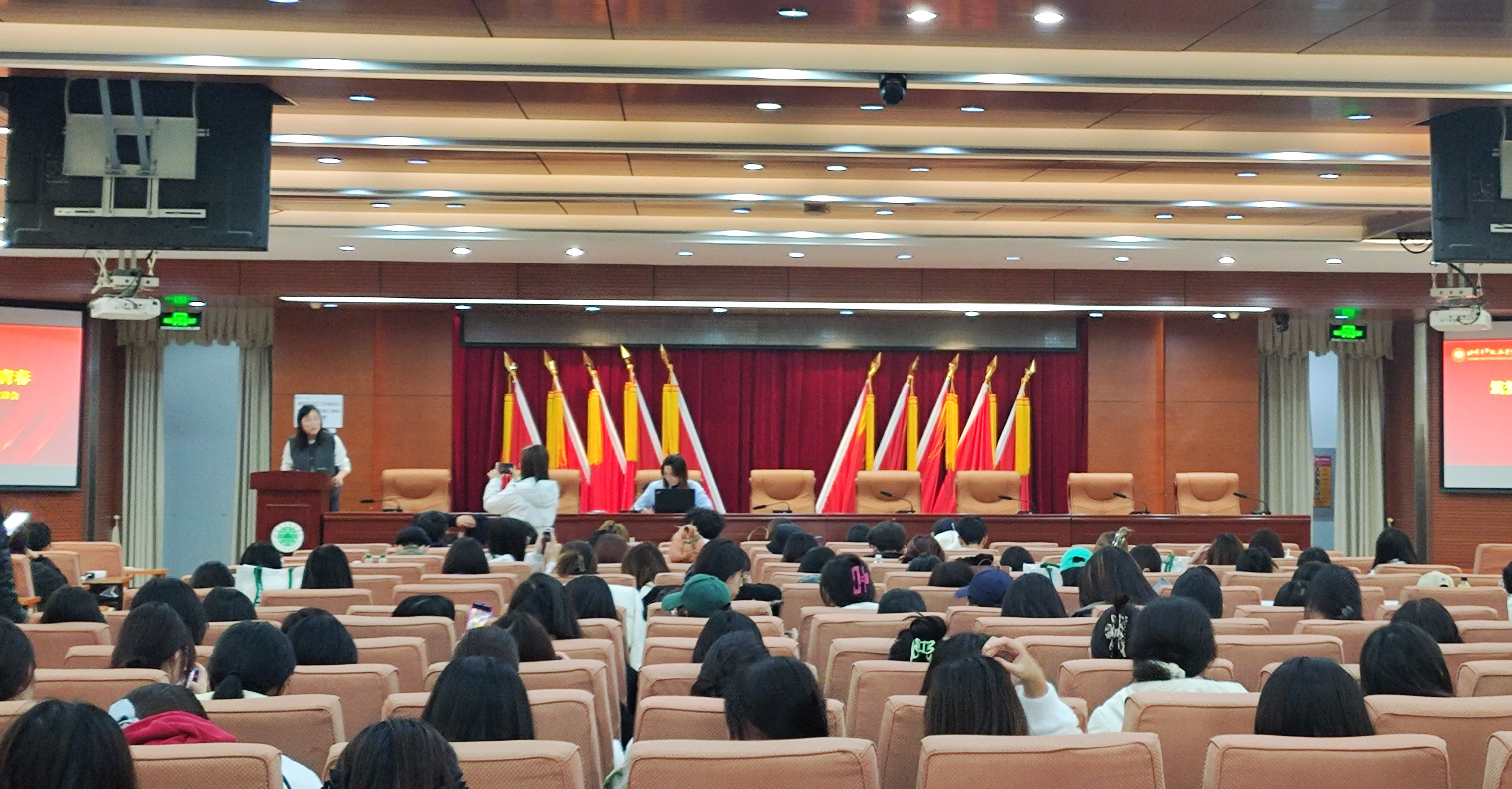 学历提升宣传周.jpg