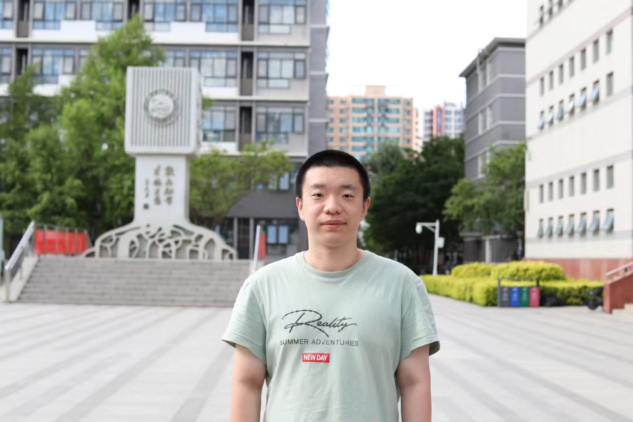 于润泽.jpg