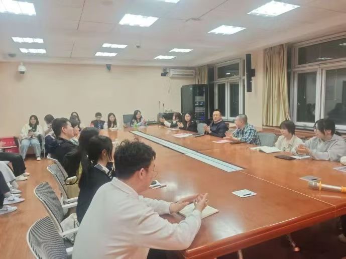 积极分子培训会.jpg