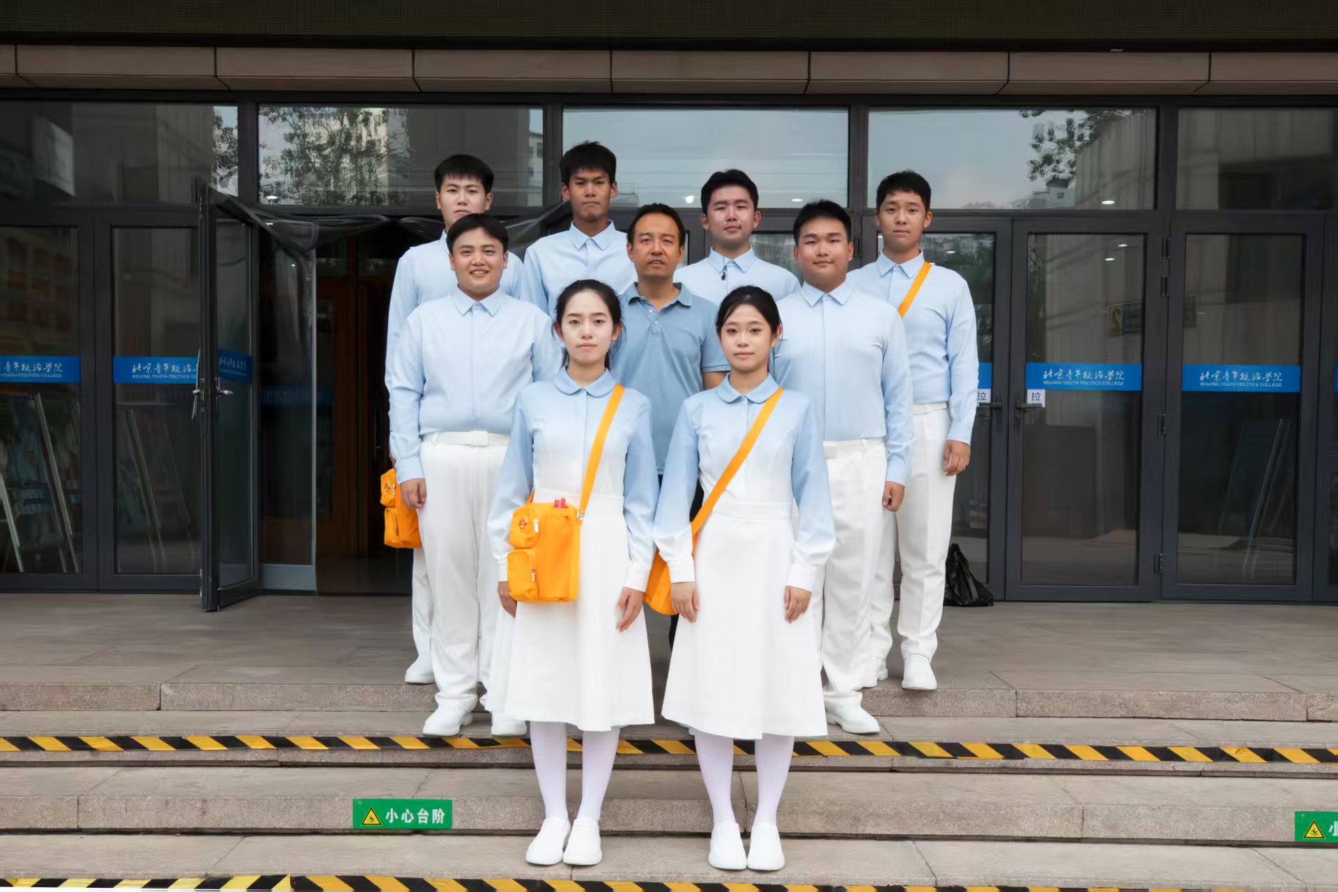图片p13.jpg