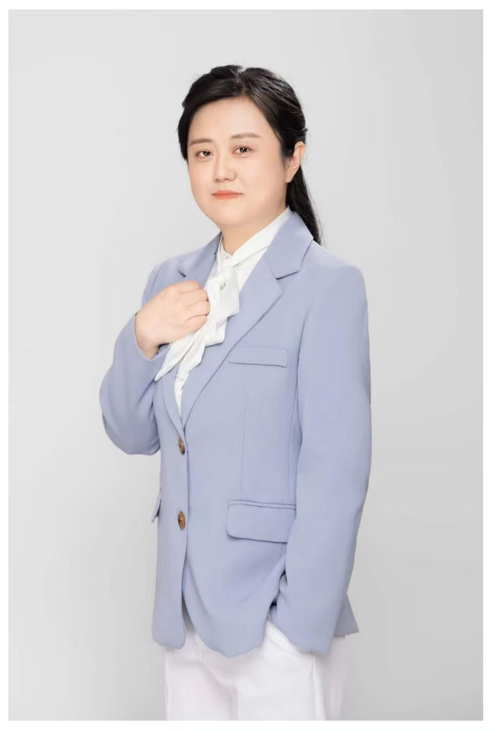 陆彩霞照片.jpg
