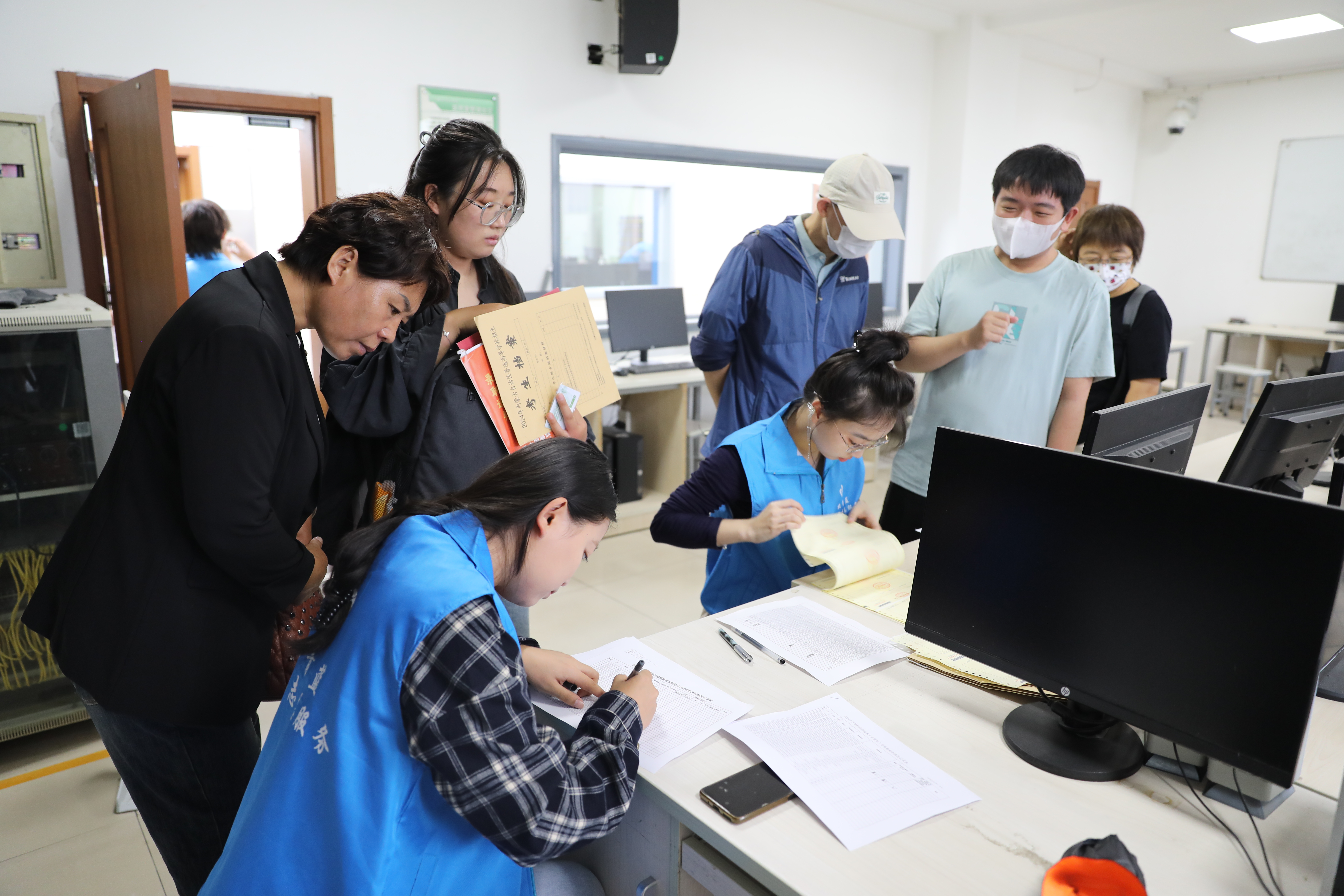新生报到1.jpg