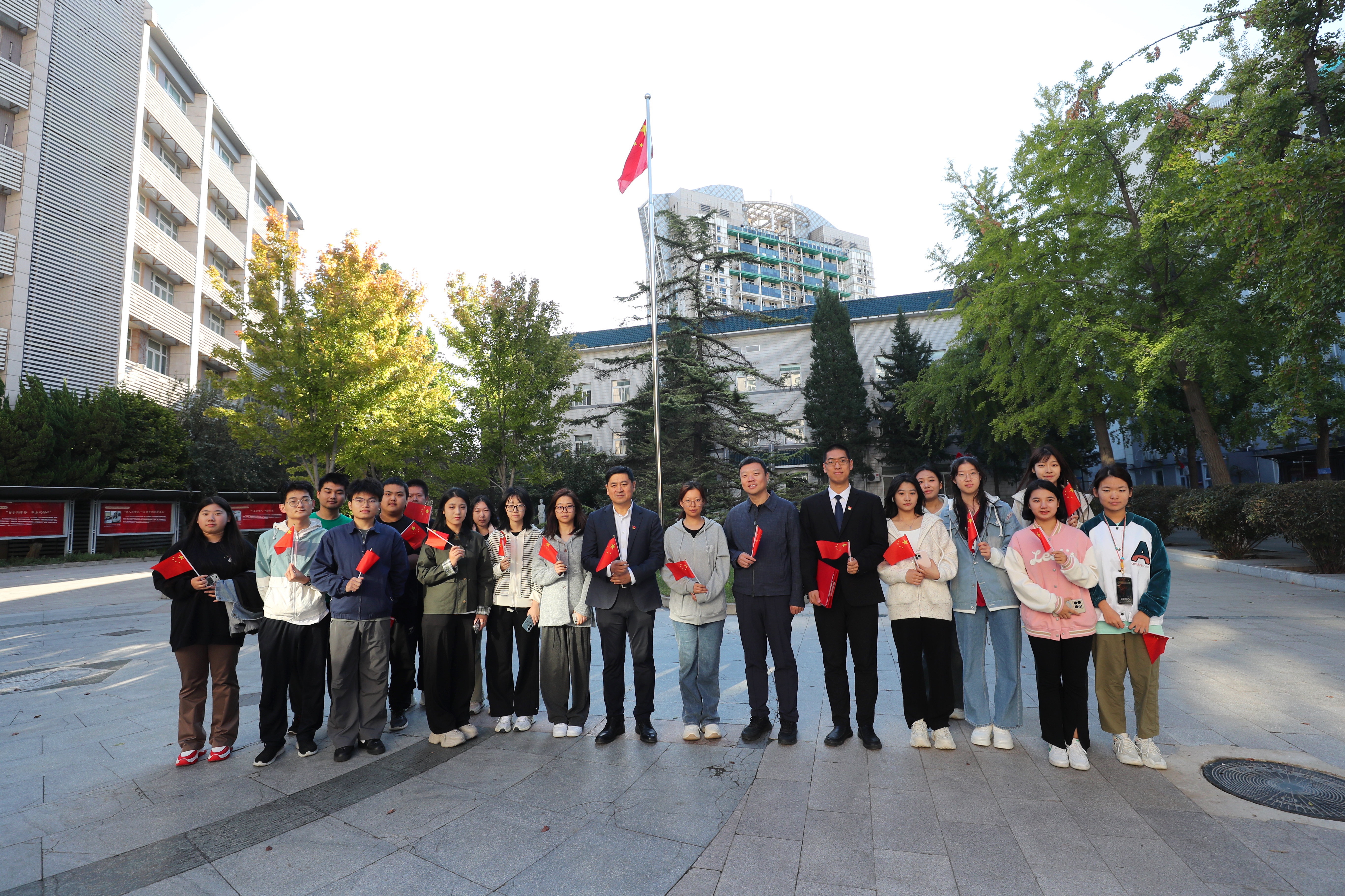 合影1.jpg