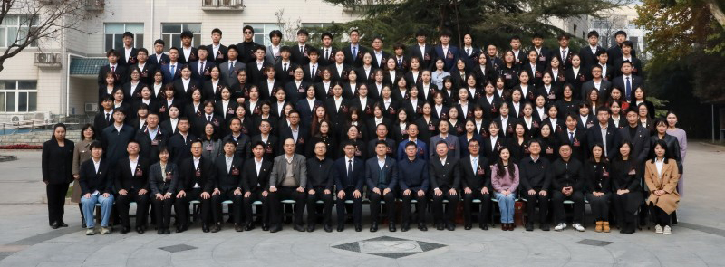8大合影.jpg