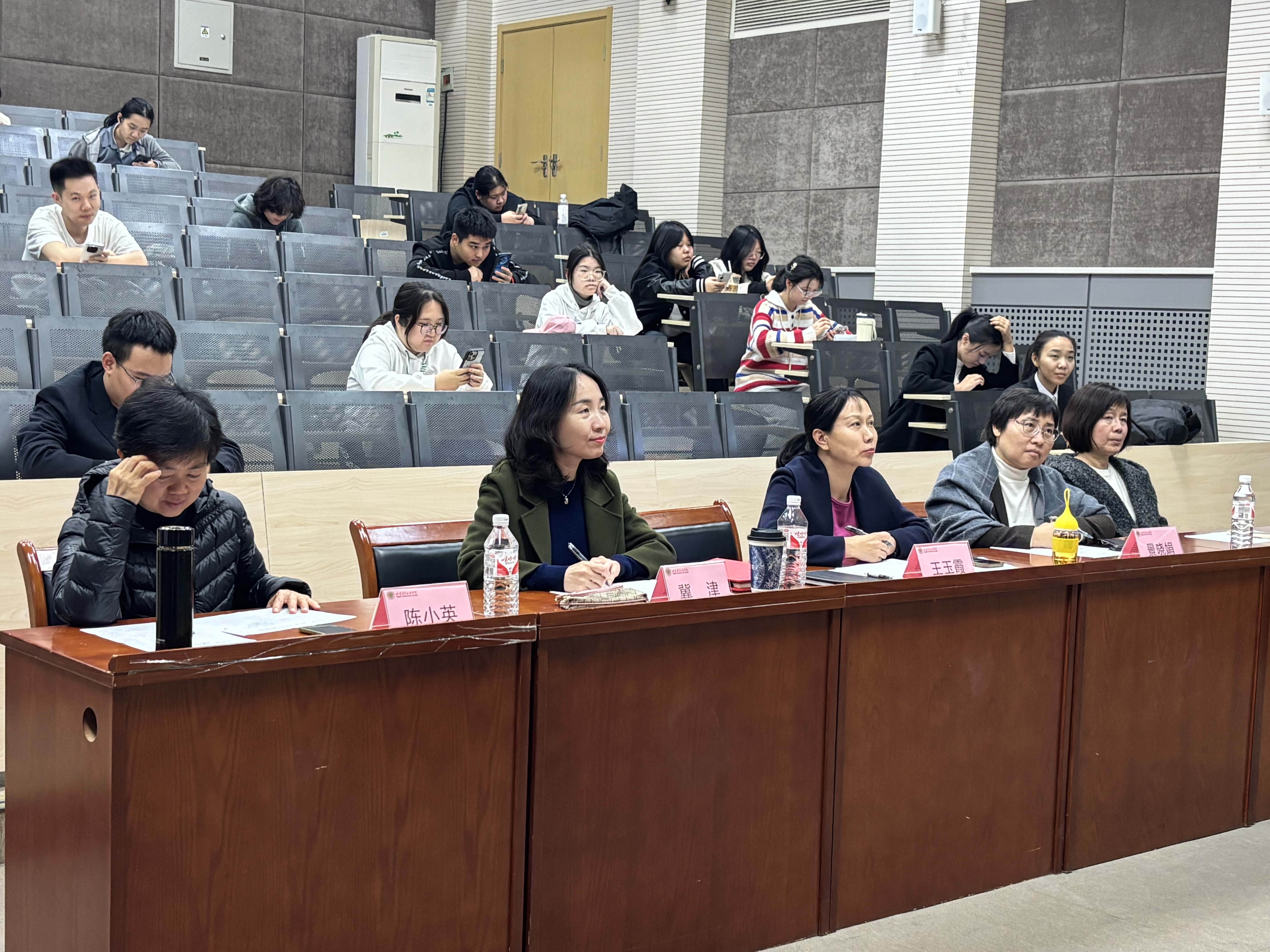评委席.jpg